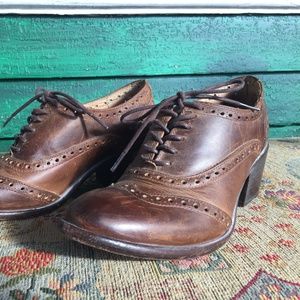 Frye oxfords heels 8.5